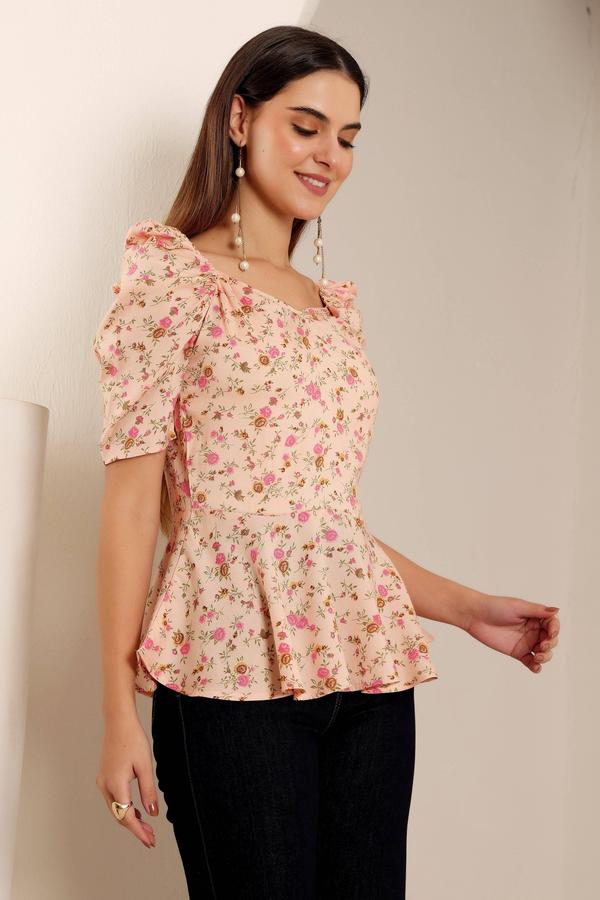 Summer Floral Peplum Top With Puffed Sleeves. (Peach)
